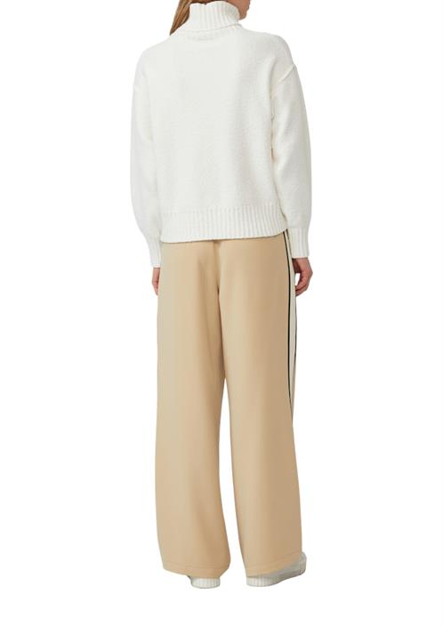strickpullover-creme