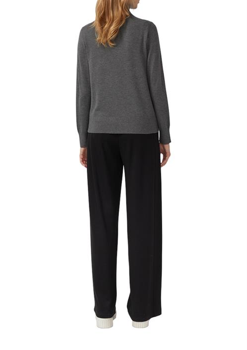 strickpullover-grau