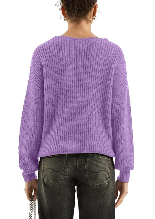 strickpullover-lila