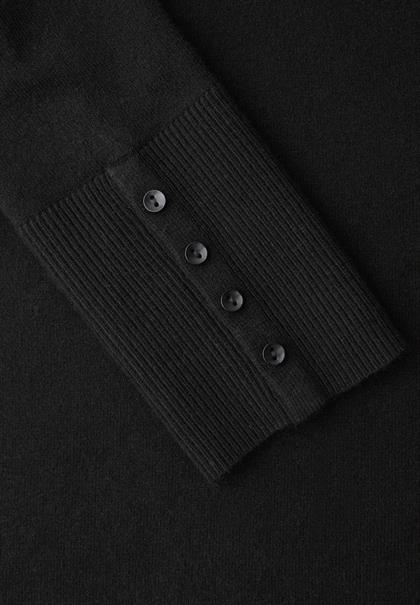 Strickpullover mit Knöpfen black