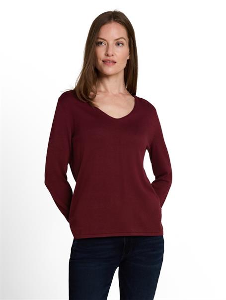 Strickpullover mit V-Ausschnitt preppy plum