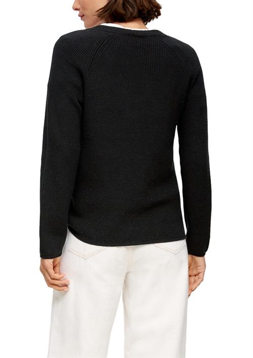 strickpullover-schwarz