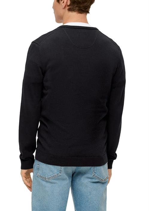 strickpullover-schwarz