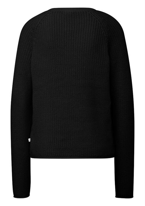 strickpullover-schwarz