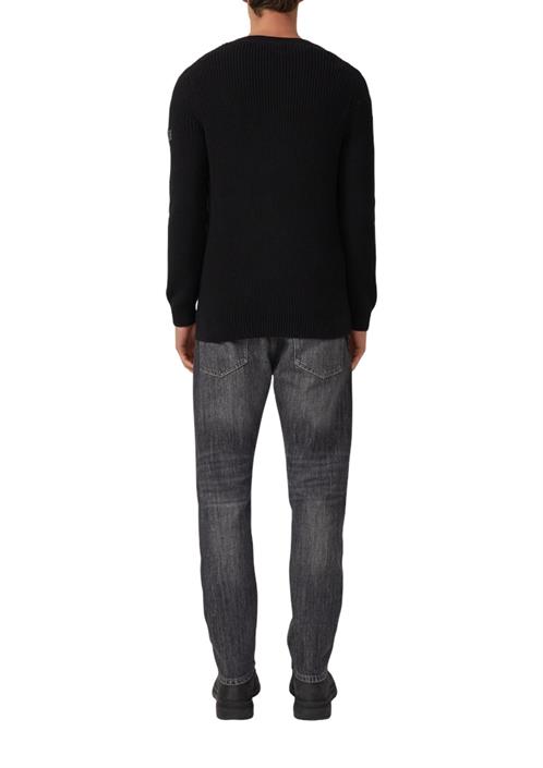 strickpullover-schwarz