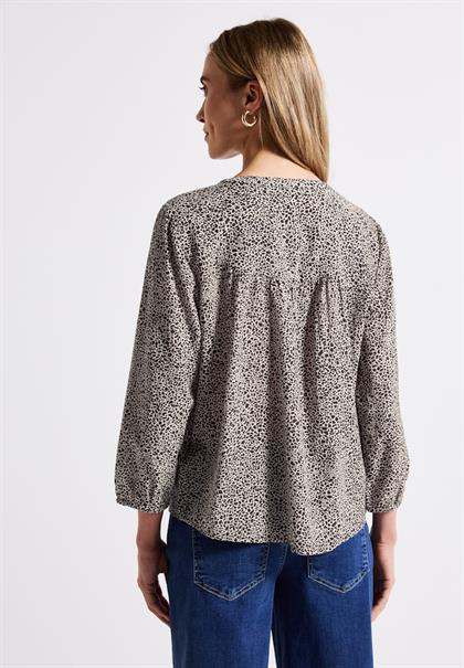 Strukturbluse mit Leo-Muster cotton cream