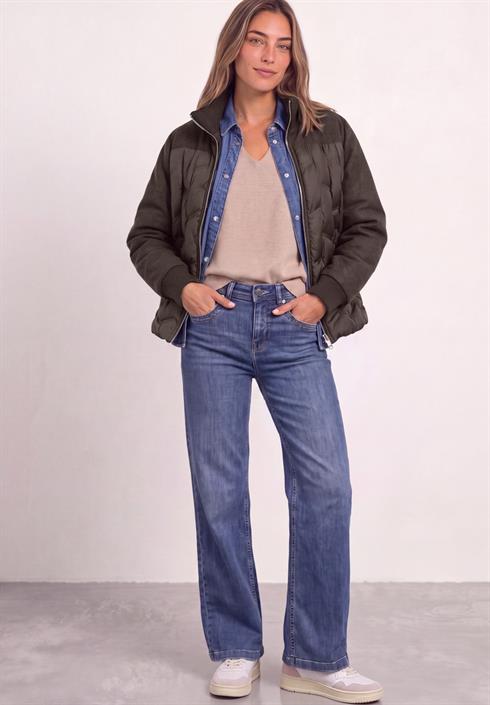 strukturmix-jacke-mit-steppmuster-auburn-brown