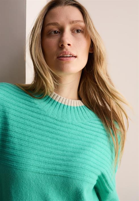 strukturmix-pullover-aventurine-green