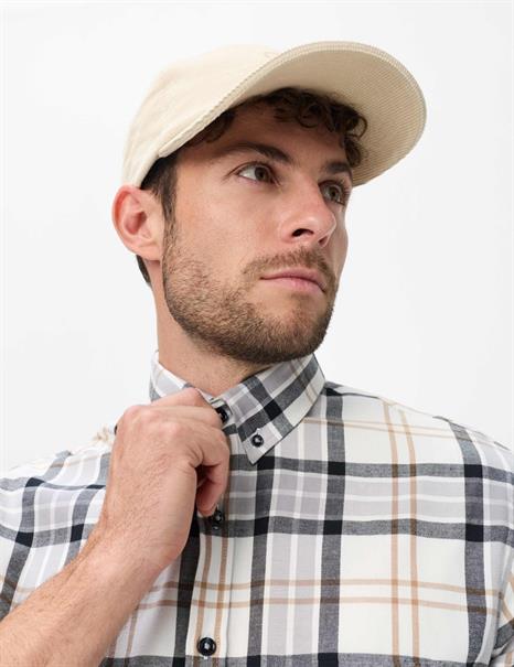 Style Daniel chalk white