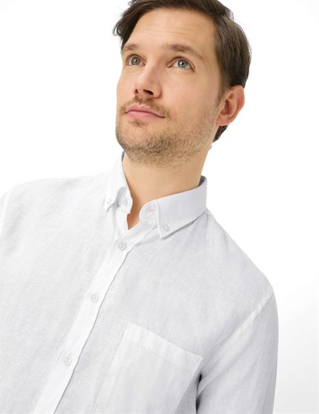 Style Daniel white