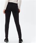 Style Shakira black