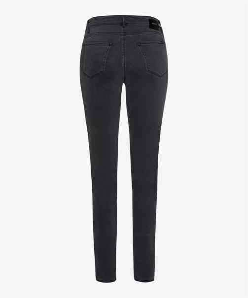 Style Shakira used grey