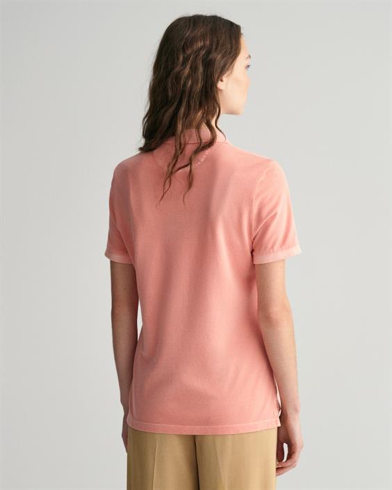 sunfaded-piqué-poloshirt-peachy-pink