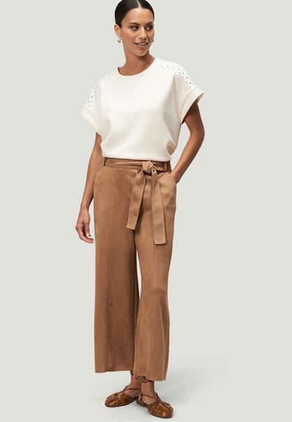 Sweatshirt mit Nieten patch creamsilver