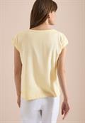 T-Shirt aus Jersey im Garment Dye Look buttermilk yellow