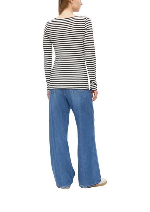 t-shirt-braun