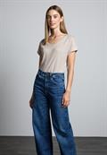 T-Shirt im Glanz-Look smooth sand beige