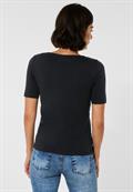 T-Shirt in Unifarbe black