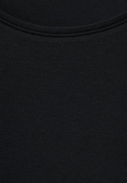 T-Shirt in Unifarbe black