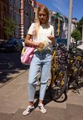 T-Shirt in Unifarbe mit Raffung off white
