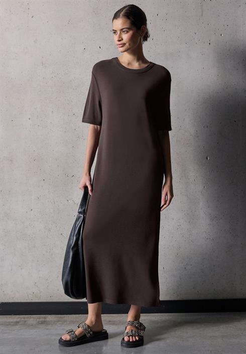 t-shirt-kleid-plummy-brown