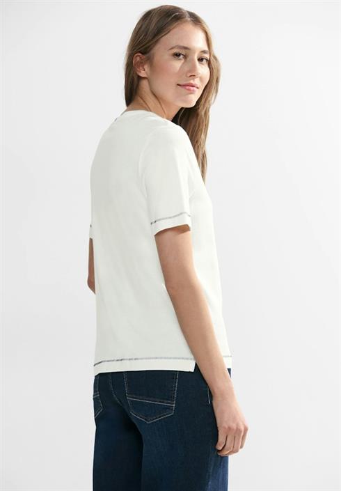 t-shirt-mit-brustprint-vanilla-white