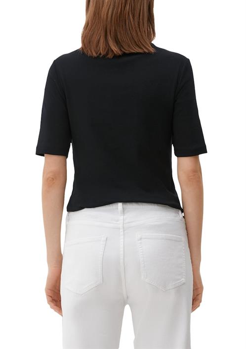 t-shirt-mit-frontprint-schwarz