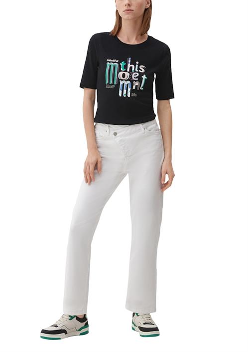 t-shirt-mit-frontprint-schwarz