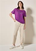 T-Shirt mit grafischem Print magenta lacquer
