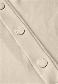 T-Shirt mit Knopfdetail light beige