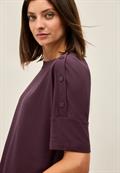T-Shirt mit Knopfdetail mulberry red