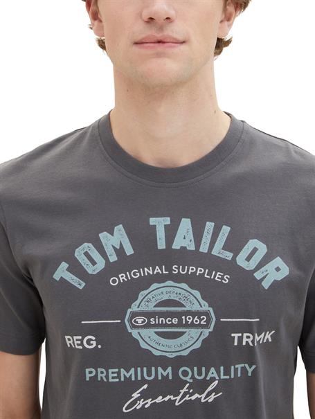 T-Shirt mit Logo Print tarmac grey