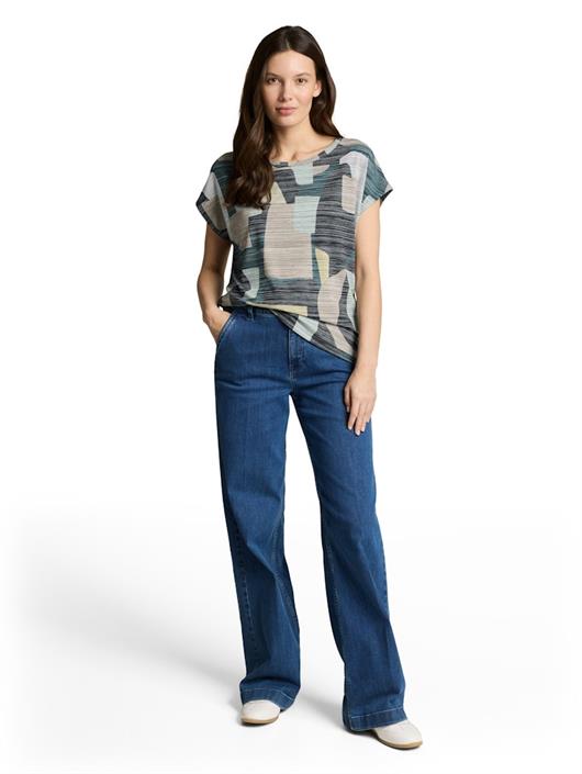 t-shirt-mit-muster-big-abstract-print