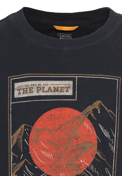 t-shirt-mit-print-aus-nachhaltigem-organic-cotton-night-blue
