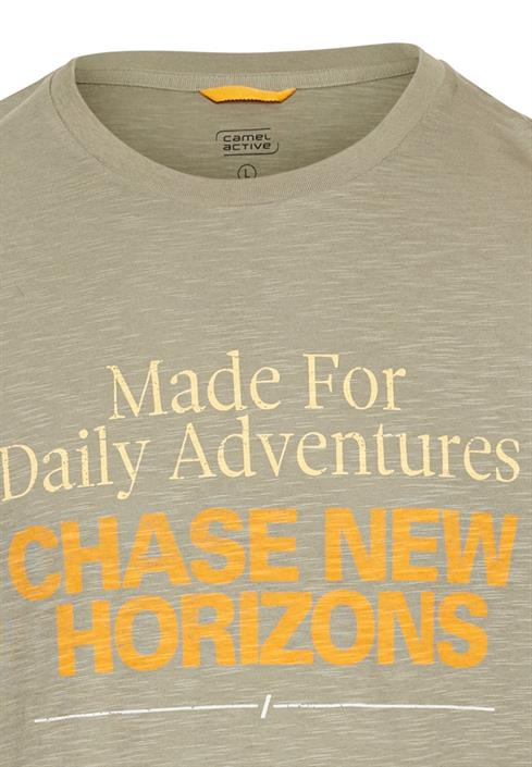 t-shirt-mit-print-aus-organic-cotton-khaki