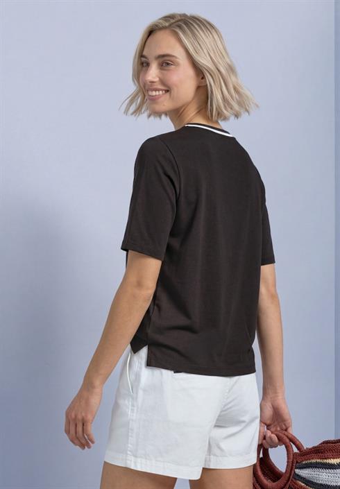 t-shirt-mit-rundhals-und-kontrastdetail-black-coffee
