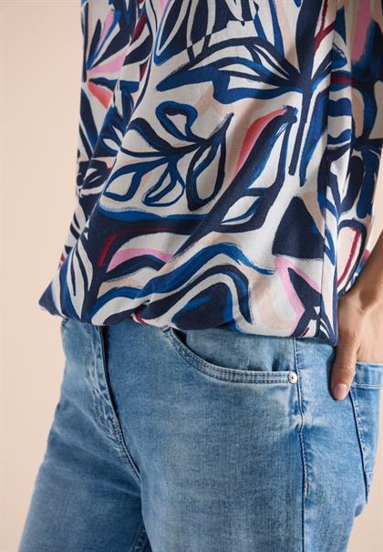 T-Shirt mit Split Neck und Grafikprint universal blue