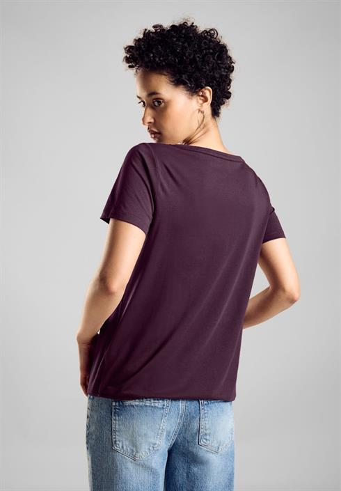 t-shirt-mit-wording-dark-berry-purple