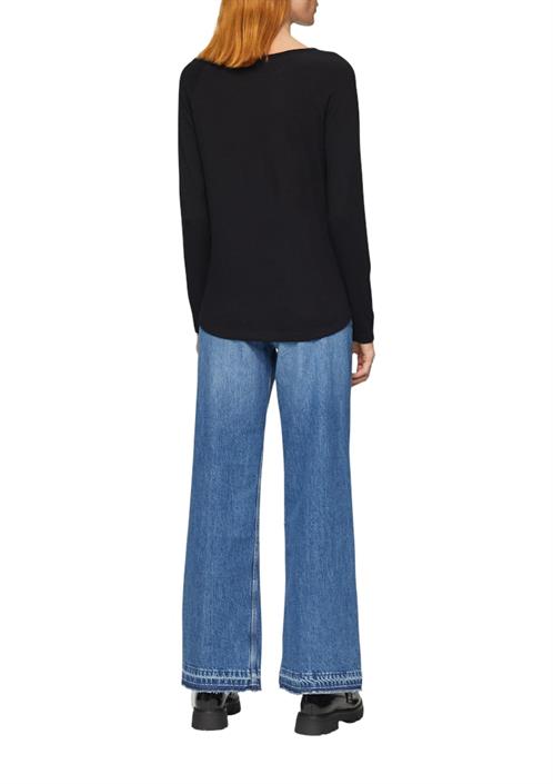 t-shirt-schwarz