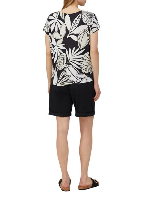 t-shirt-schwarz