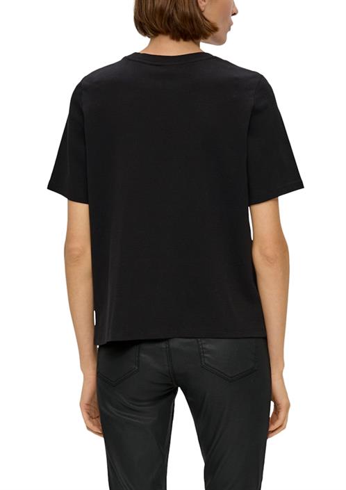 t-shirt-schwarz