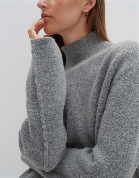 Tadita good grey