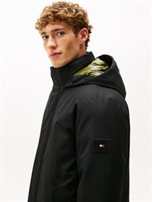 TECH HOODED PADDED PARKA black