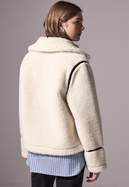 Teddy Jacke mit Details lucid white
