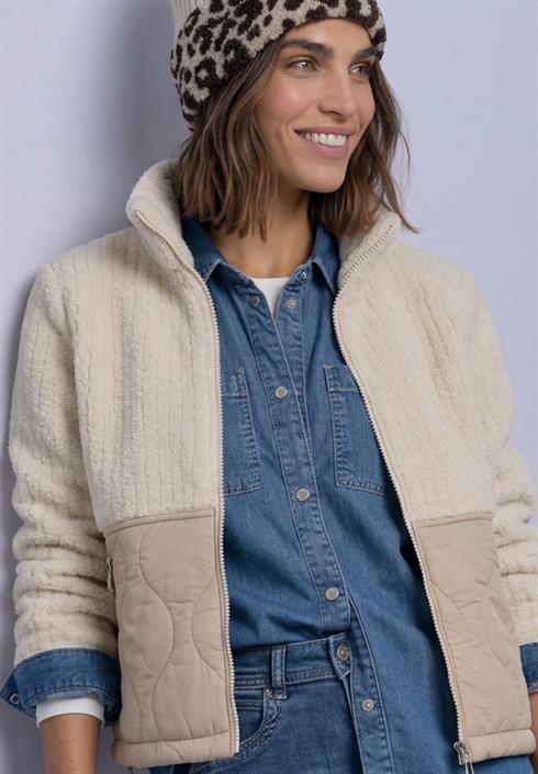 teddy-jacke-mit-softshelldetails-soft-fawn-beige
