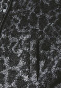 Teddy Weste mit Leo Muster industrial grey