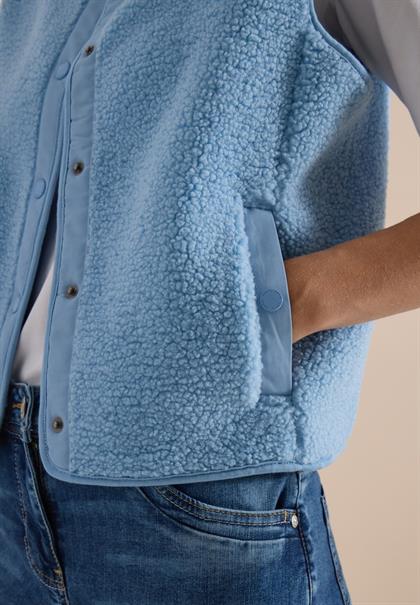 Teddy-Weste mit Softshelldetails easy blue