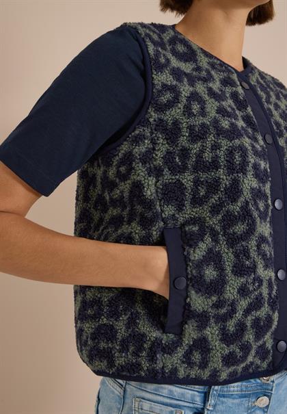 Teddy-Weste mit Softshelldetails und Leo-Muster dried olive green
