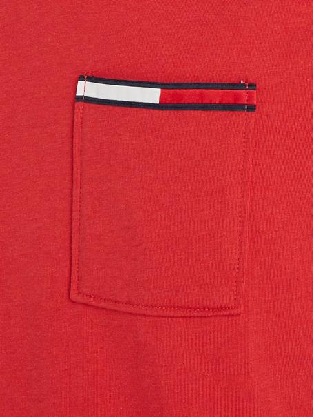 TJM ESSENTIAL FLAG POCKET deep crimson htr