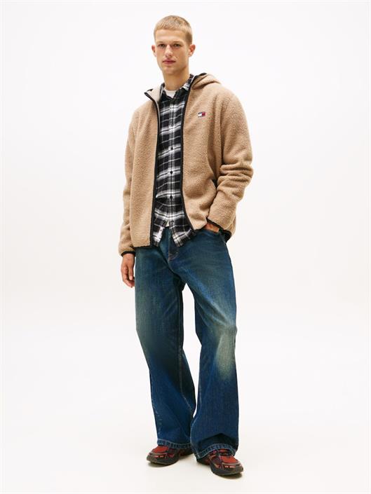 tjm-reg-badge-teddy-zip-tru-ext-coastal-taupe